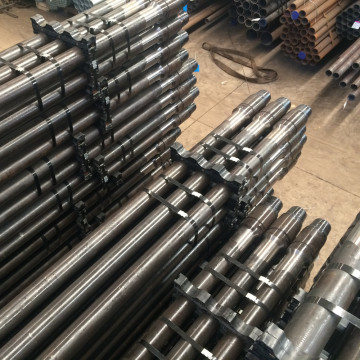 Pipe palletizing and strapping for oil drill pipe
