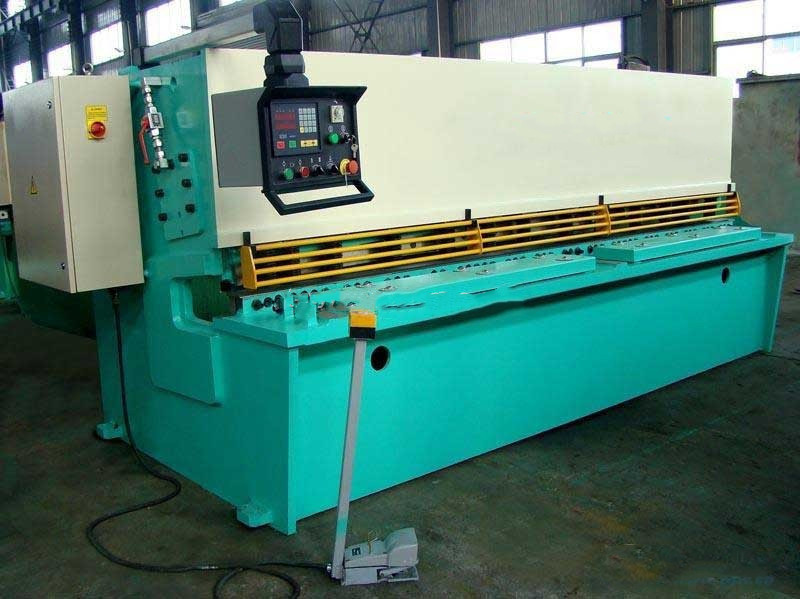 HYDRAULIC SWING BEAM SHEAR