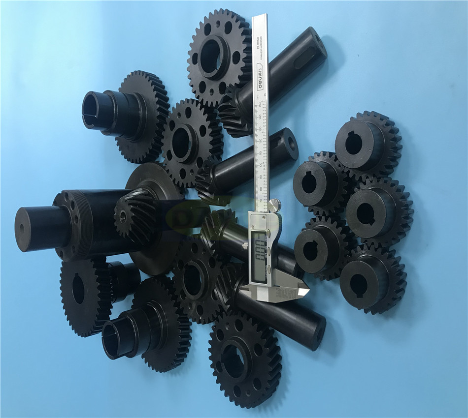 Custom SCM440 Gear shaft Input Shaft and Output Shaft Manufacturer in China