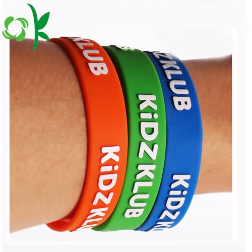 Aangepaste woord promotionele armbanden siliconen armband