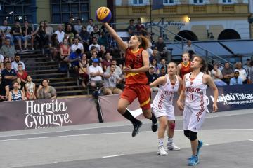 Anti slip interlocking court rubber tile for basketball