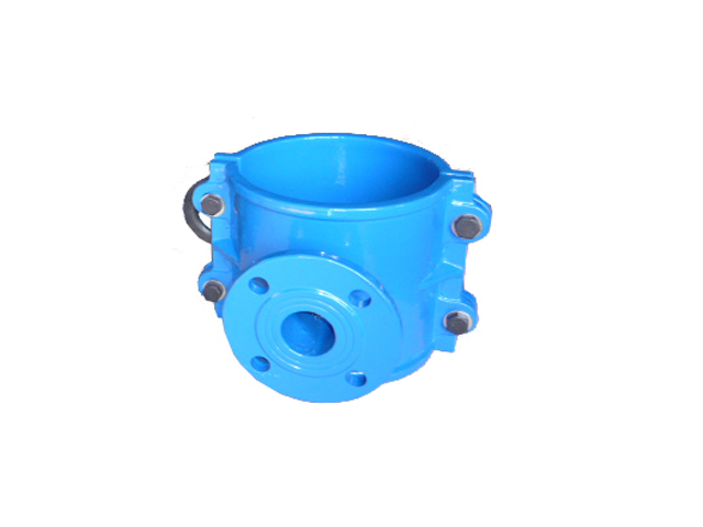 Ductile iron pipe saddle clamp with outlet flange type