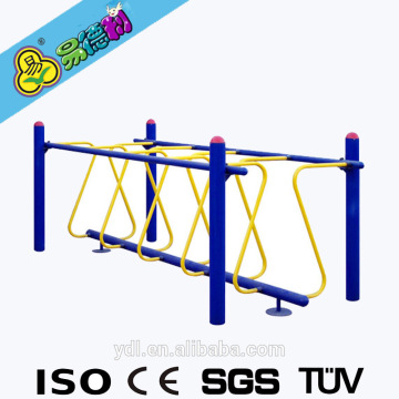 Chest exercise equipment