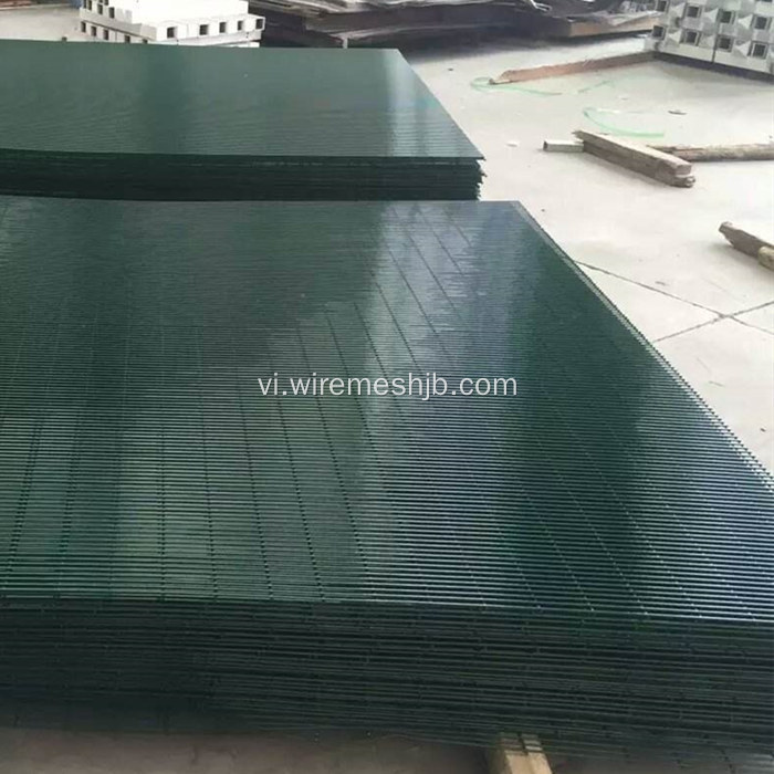 Chống trèo hàng rào Vinyl tráng