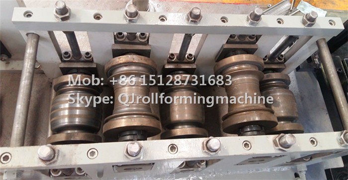 QIANJIN Metal Roll Forming Machine Good Appearance Steel Profile Roller Shutter Door Gate Frame Machine