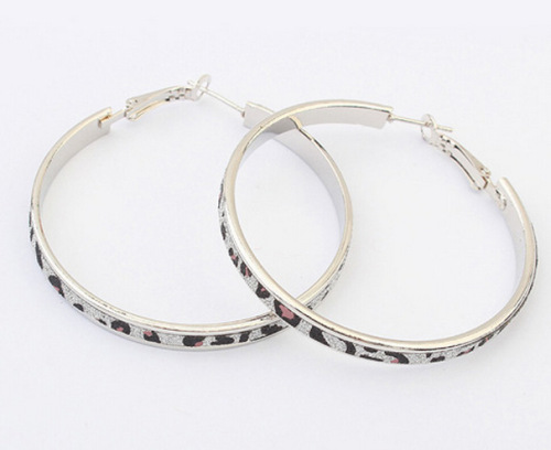 exaggerated fashion Leopard print big round gold metal alloy hoop earrings for women 2 colors wholesale new hot-selling