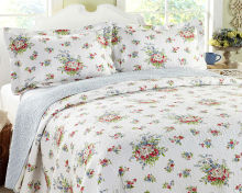 Printed quilt with cotton filling