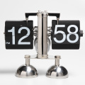 Horloge de table à double équilibre