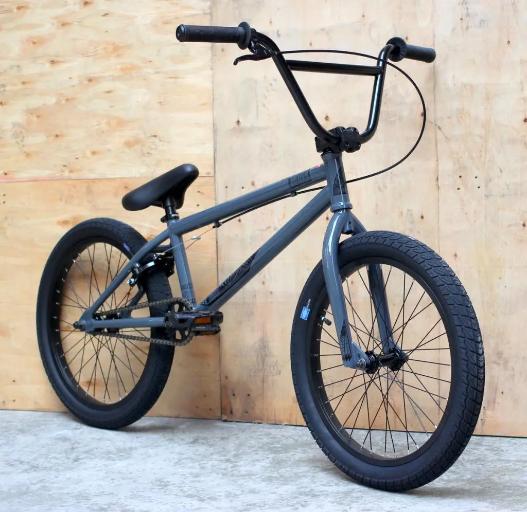 20 Inch Hi-Ten Frame BMX Bike/ Bicicleta