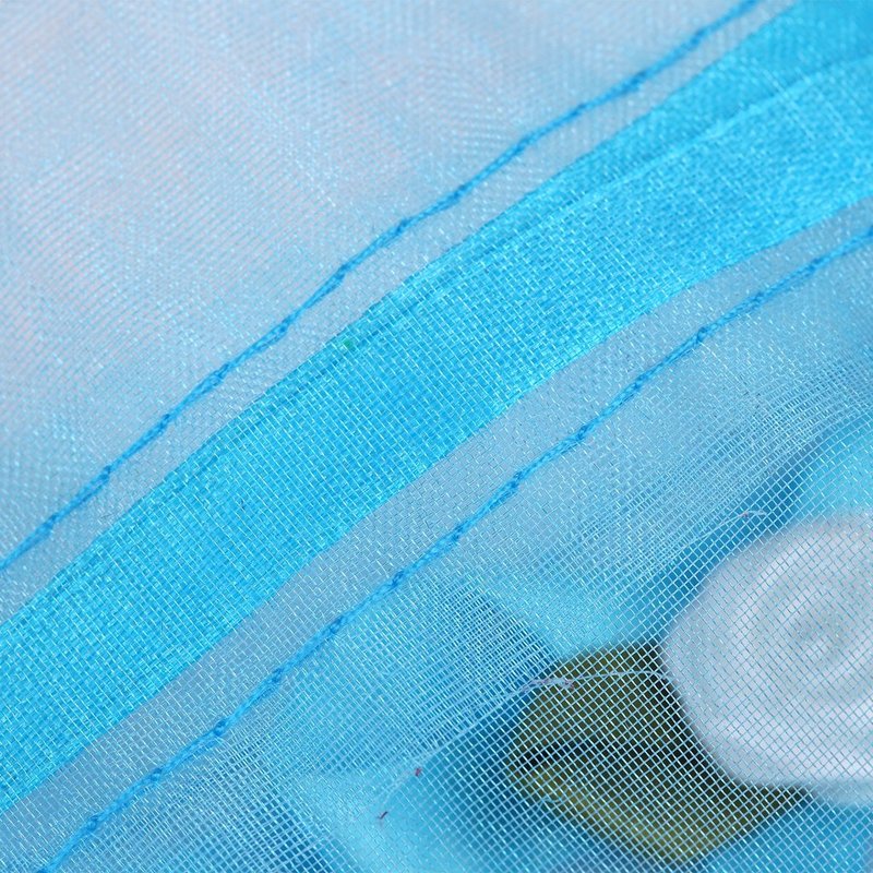 Blauwe organza zak met huwelijkscadeau