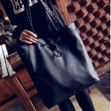 large capacity bag/leisure bag/black woven hand bag