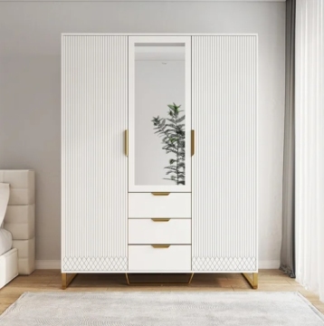 3 door wardrobe with mirror