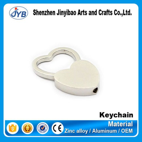 2017 new style promotional solid zinc alloy heart keychain