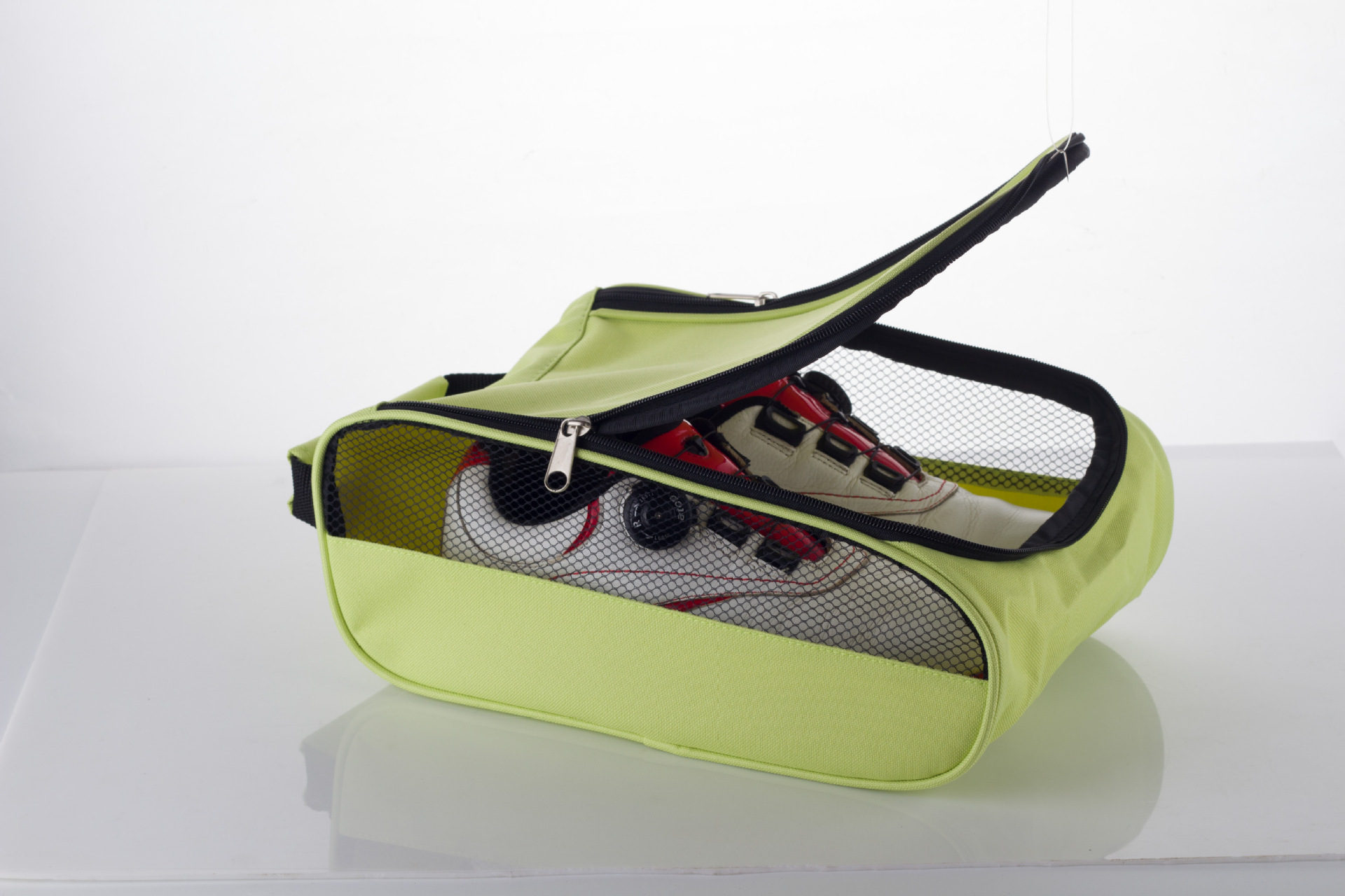 Muliti-color golf shoe bag