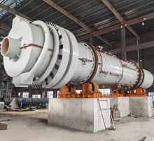 Internal heat type activated carbon regenerative furnace