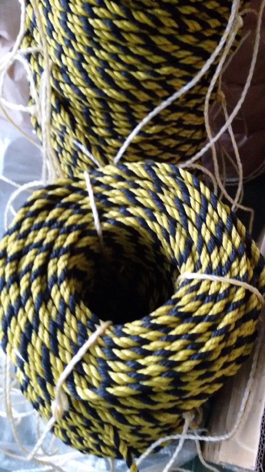 3 Strand Yellow Black Tiger Rope Polypropylene Rope