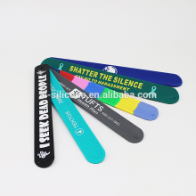 Popular custom logo silicone wholesale slap bracelets