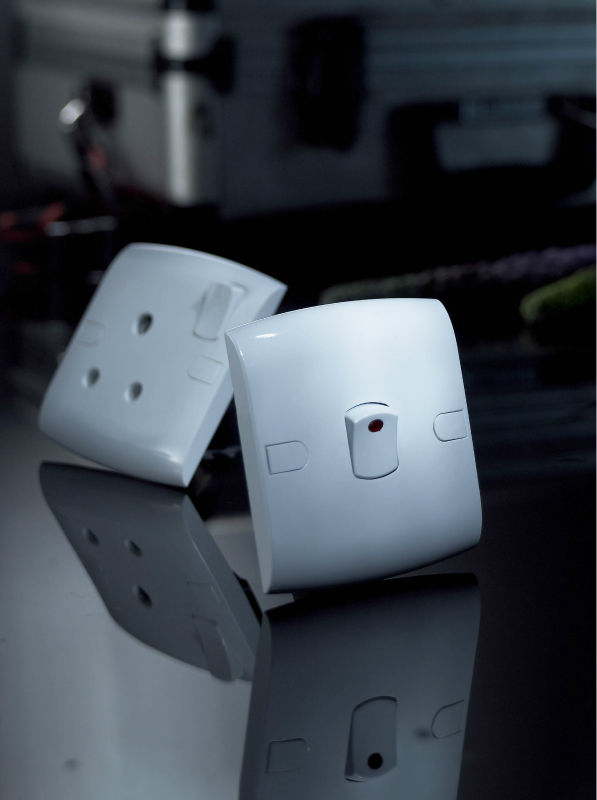 SAIP/SAIPWELL Multi Nation Hot Sale European Standard CE 2 Gang Wall Socket