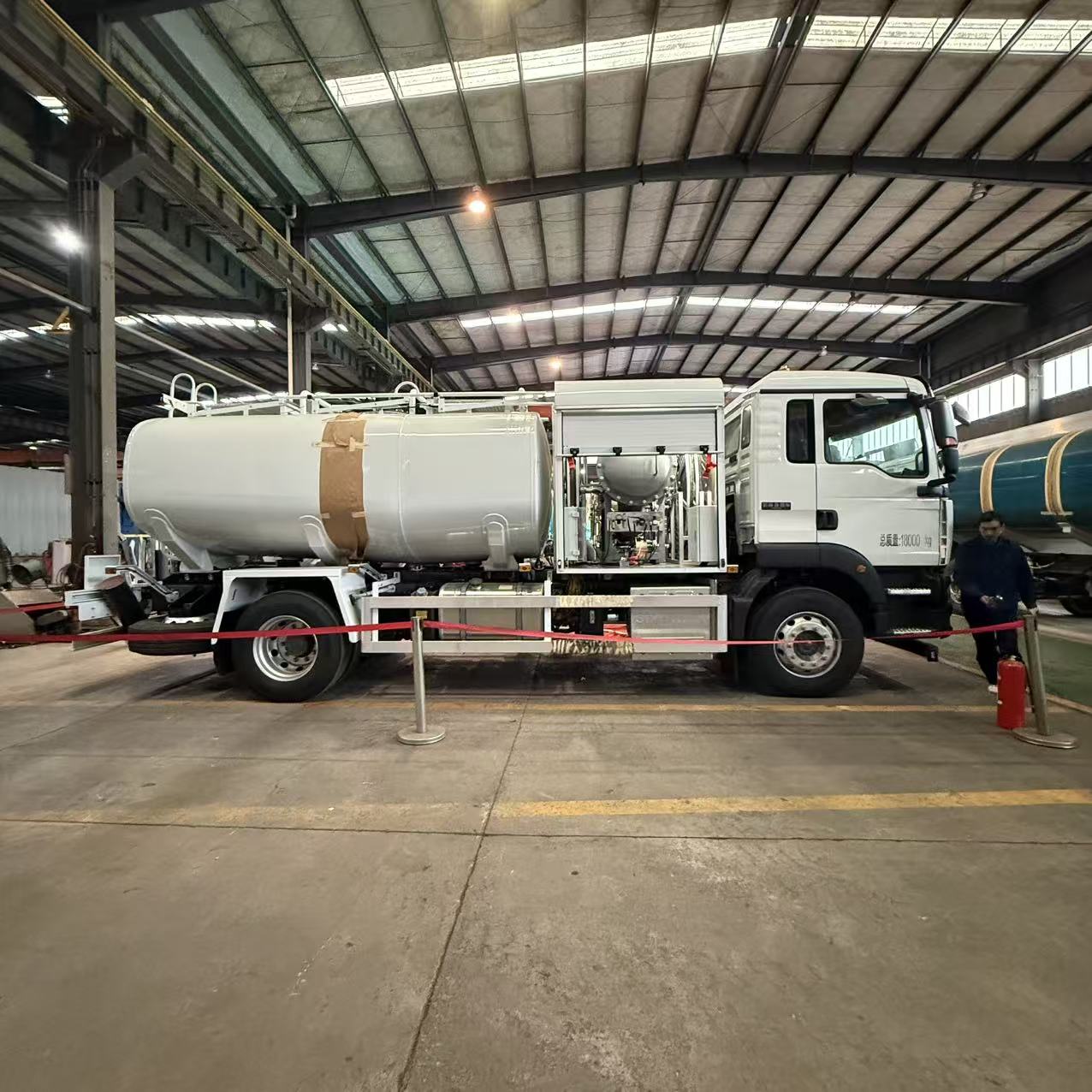 Портативная мобильная заправочная система для аэропортов Portable Mobile Refuel System for Airports