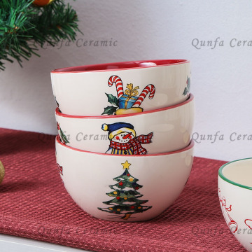 Calco della ceramica di Natale in cucina in cucina