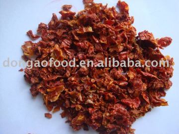 dried tomato flakes