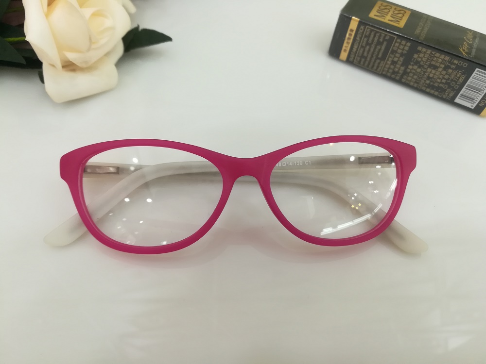 Oval Cat Eye Glasses
