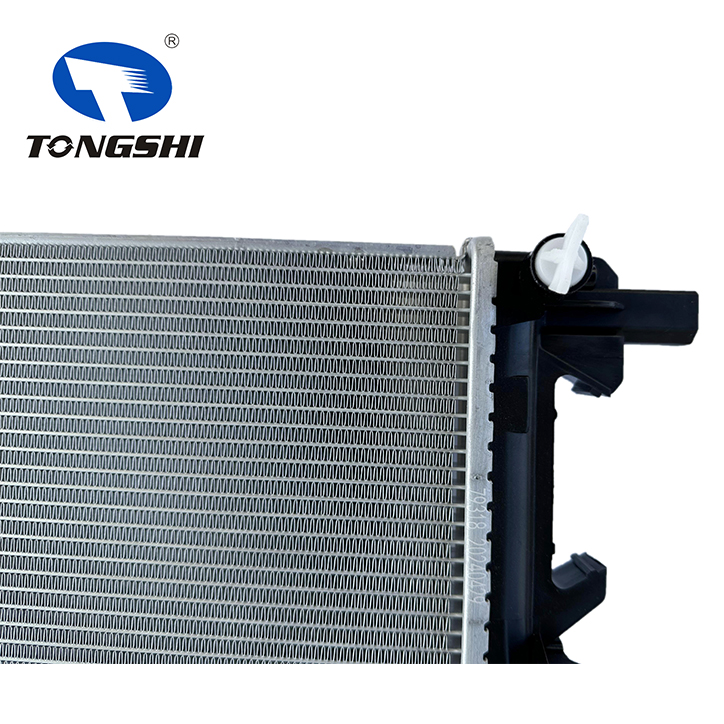 68229284AA, 68197299AC, Car Radiator for Jeep Cherokee Sport (KL) 2.4L I4 MT 68229284AA, 68197299AC, Car Radiator for Jeep Cherokee Sport (KL) 2.4L I4 MT