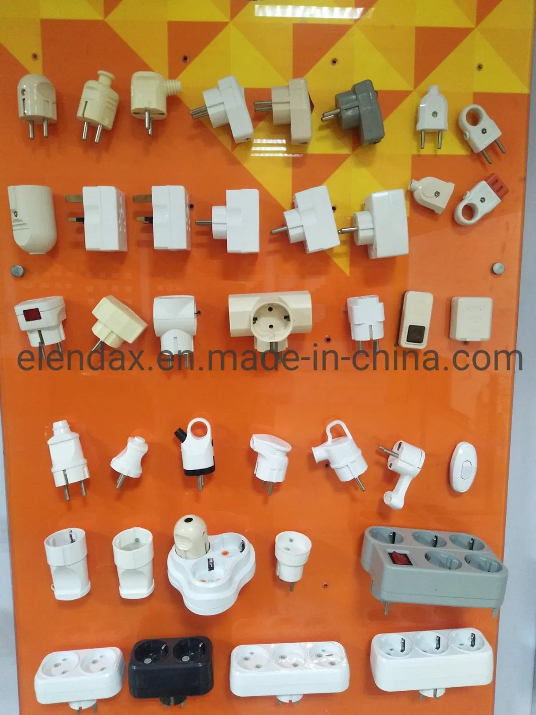 3 Splitter Socket Adapter with Grounding 16A 250V Euroslot Round White