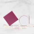 Pots cosmétiques carrés bicouches en acrylique rouge foncé