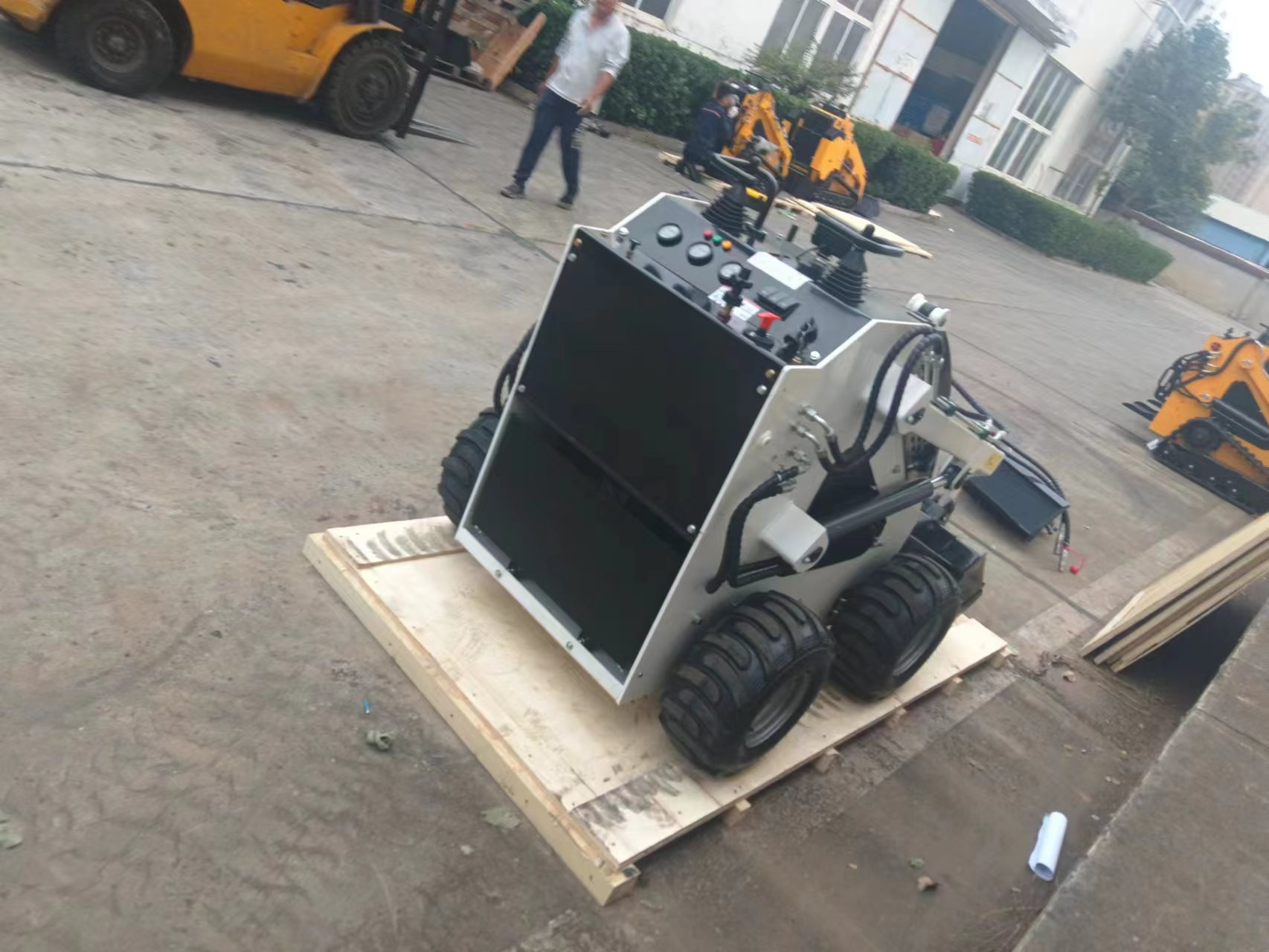 skid steer loader (4)