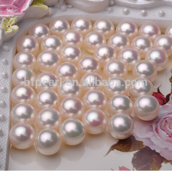 white natural south sea pearl bead