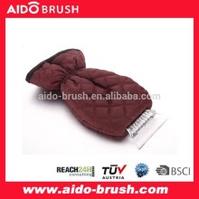 ICE SCRAPER WITH GLOVE