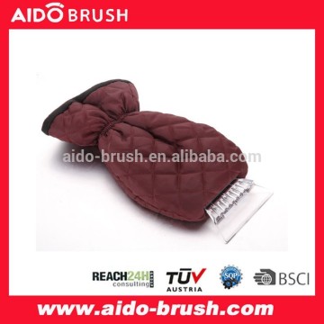 ICE SCRAPER WITH GLOVE