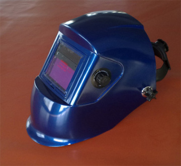 auto darkening welding helmet