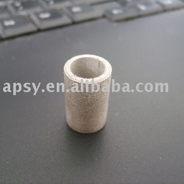 Powder sintered filter core