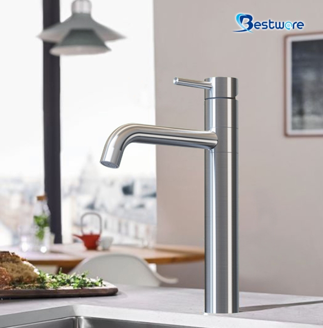 What is the easiest kitchen faucet to keep clean?