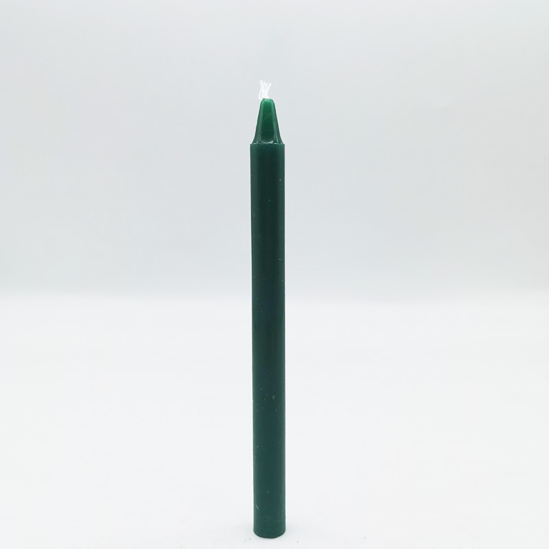 Цёмныя асвятляльныя колеры прытрымліваюцца хатніх конусных свечак