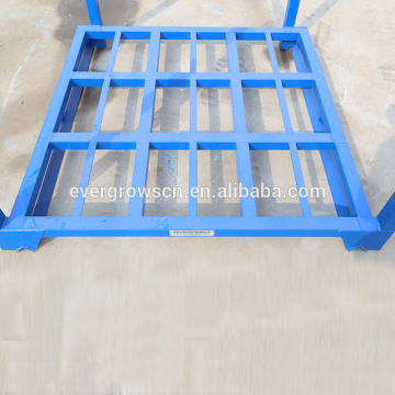 Stackable mini pallet rack