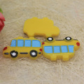 Venta caliente lindo diseño de moda amarillo lindo Mini autobús espalda plana cuentas de resina pegatinas Kawaii para nevera teléfono móvil álbum de recortes