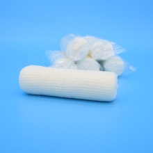 Disposable wound dressing woven edge gauze bandage