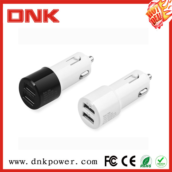 Newest 3.1A Double USB Port Car Charger for Universal Battery Mobile.