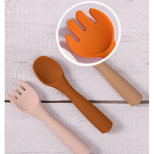 Пользовательские оптовые 2PCS Baby Silicone Spoon Spoon Fork Atensils