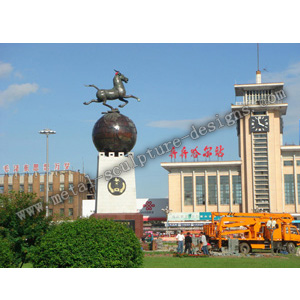 Forjado escultura del caballo cobre en Qiqihar