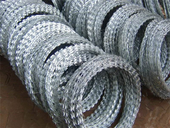 BTO-28 Galvanized Concertina Razor Wire