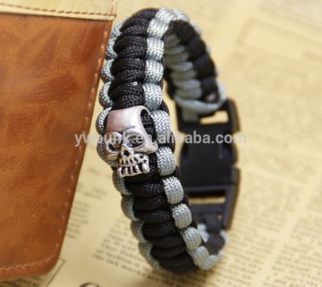 survival bracelets/550 paracord bracelets and bangles with a punk skull head