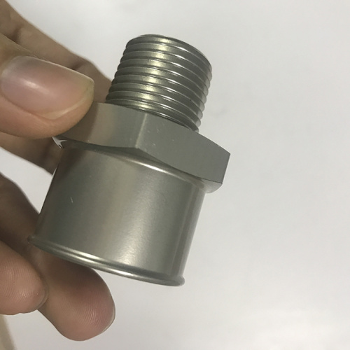 Pièces en acier inoxydable CNC personnalisées avec l&#39;usine de Shenzhen