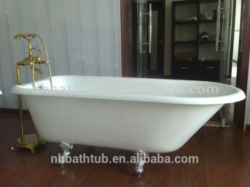 antique clawfoot bath tub