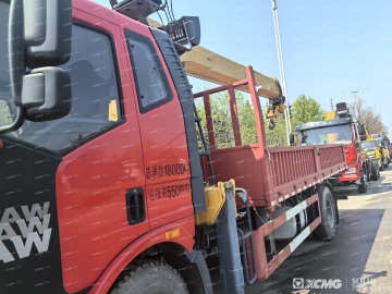 Used Telescopic Boom Crane XCMG SQS220A truck crane