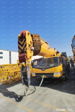 Second Hand Mobile Truck Crane XCMG QY100K7C price