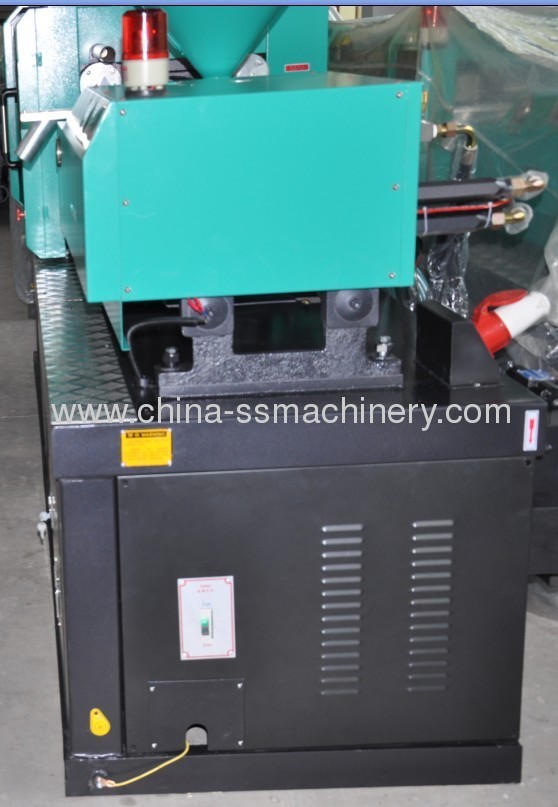 900KN fixed pump injection molding machine